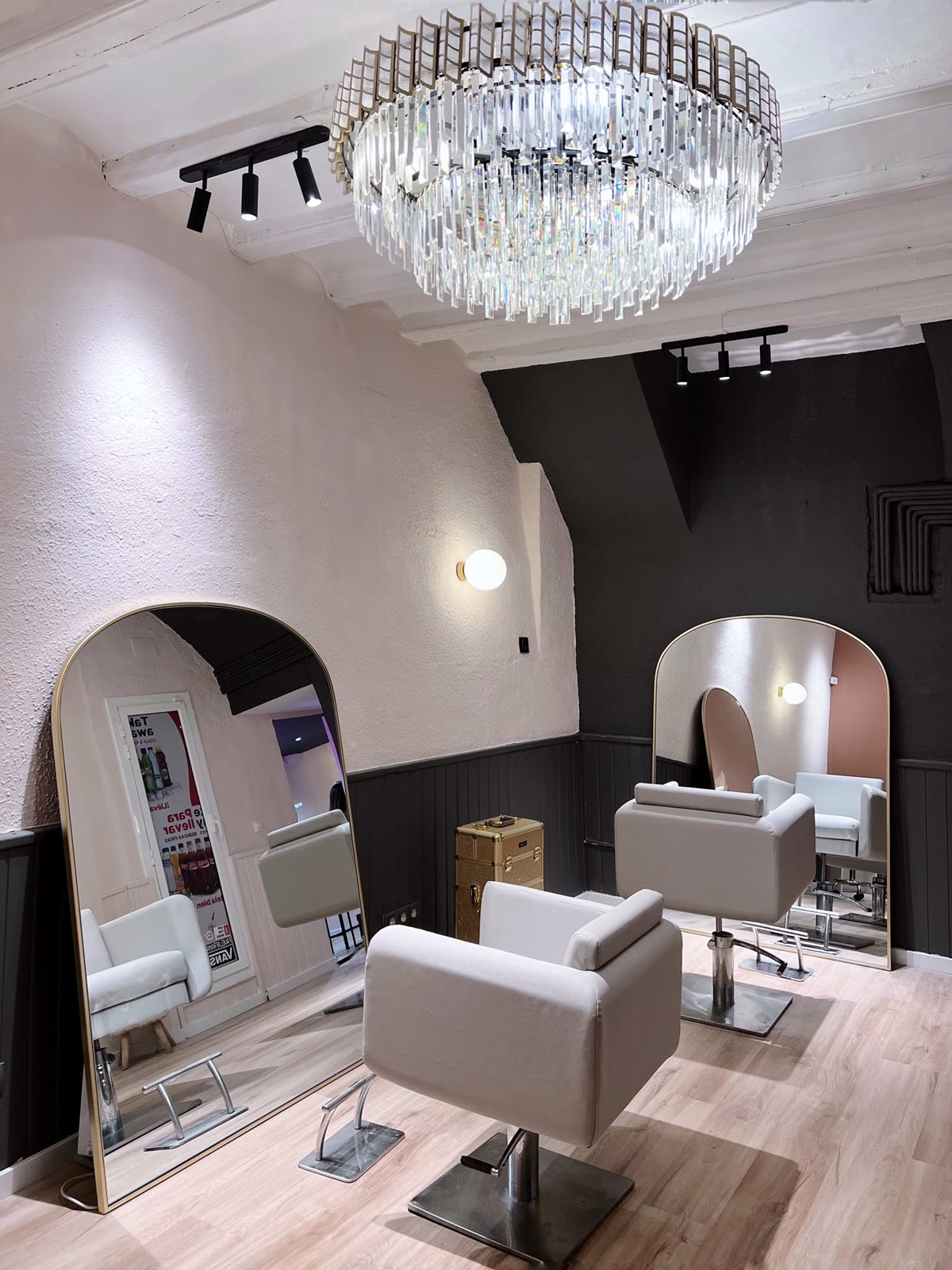 Interior del salón Anny's Beauty Salon en Barcelona